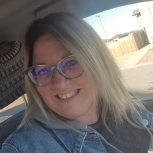 Meet your Posher, Carrie